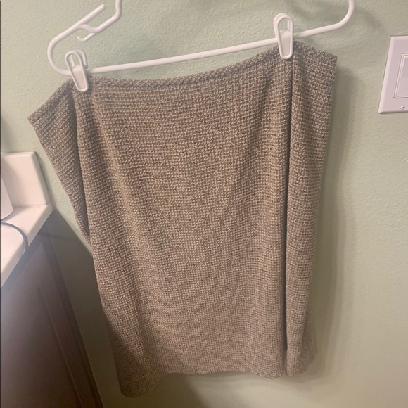 Women’s suit - Picture 4 of 5